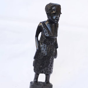African Sculpture of the spirit medium Mbuya Nehanda. Ebony wood sculpture.
