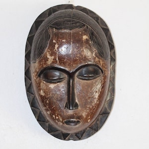 Handcarved Baule Mask: African Tribal Wall Art