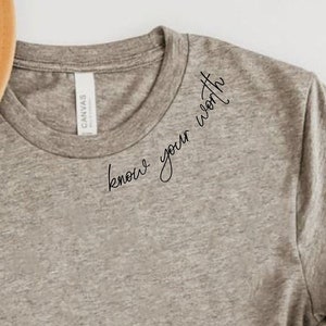 Ken je waarde SVG - Positieve, inspirerende Quote T Shirt Design - Gebogen tekst voor kraag - Mindfulness DIY Gift - Cricut, Silhouette