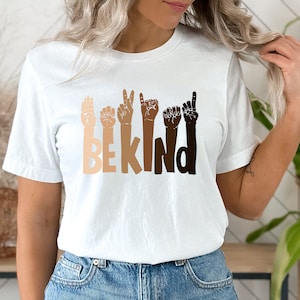 Sii gentile Linguaggio dei segni SVG Le vite nere contano File di taglio SVG per Cricut, Silhouette per personalizzare magliette, tazze, bicchieri Download digitale