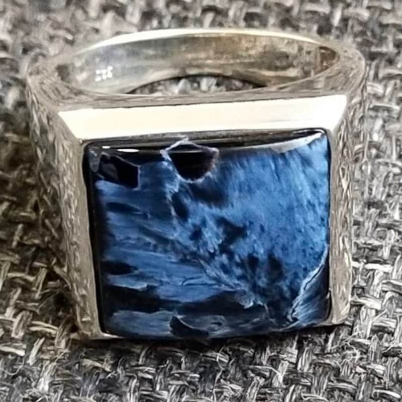 •PIETERSITE - RECTANGLE• simple band silver ring (size 8)