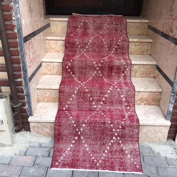 moroccan red rug,turkısh runner rug,Vintage moderen runner rug,7'9x2'5feet,Alair runner rug,moroccan nomadic runner rug,moroccan style rug