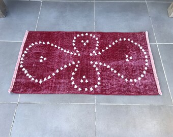 2’9x1’6feet,red rug,90x50cm,doormat rug,red bathroom rug,bedroom rug,red kitchen rug,aztec rug,kitchen rug,living room rug,rugs,vintage rug