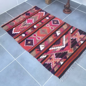 vintage kilim rug,3&#39;8x2&#39;5feet,old vintage kilim rug,handwoven kilim rug,vintage bethroom rug,anatolian old kilim,handmade kilim,