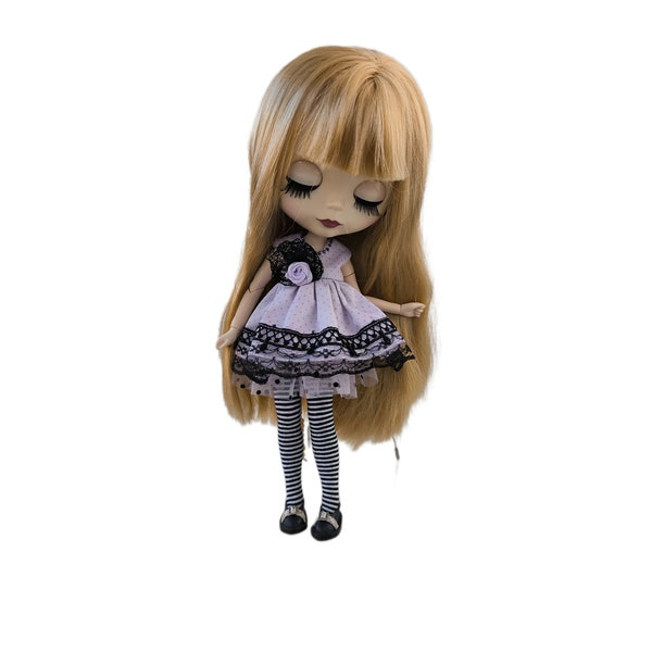 Set of clothes for blythe in purple and black: dress with tule tutu skirt, long stockings and shoes