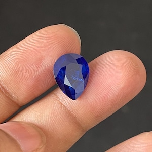 Pear Shape Blue Sapphire Gemstone: Faceted Corundum, 6.40 Carat