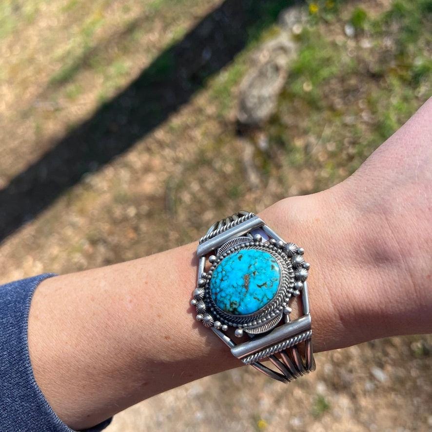 6.5インチ キングマン スパイダーウェブ ターコイズ カフブレスレット