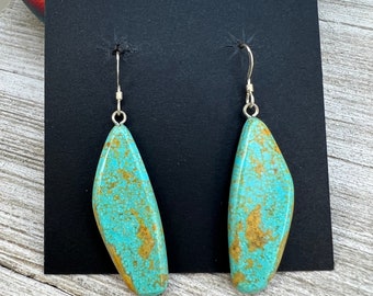 Tyrone Turquoise handgemaakte plakoorbellen 9, gesneden turkoois,