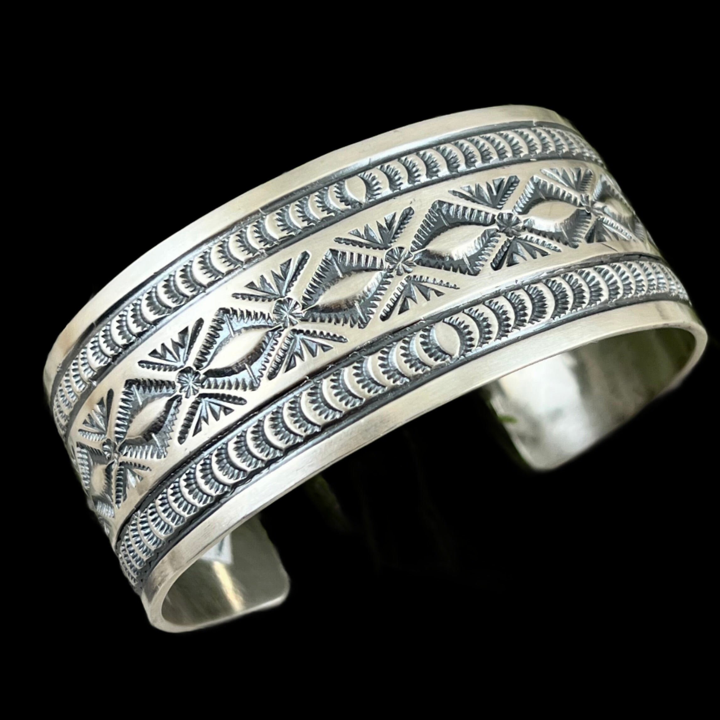 Important Gary Reeves Hand Hammered Huge Native American Jewelry Silver Earrings Important Gary Reeves Hand Hammered Huge Native American Jewelry Silver Earrings