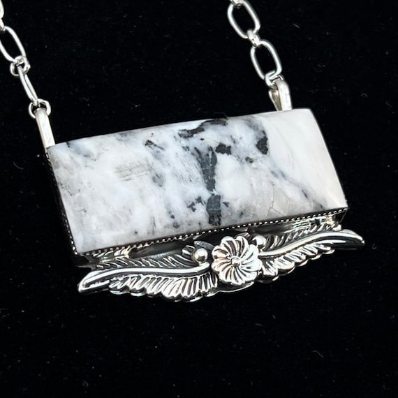 ホワイトバッファロー ☆ ナバホ シルバー ネックレス ビンテージ