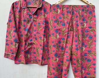 Katoenen pyjamaset met bloemenprint en dierenprint: indianenkostuum