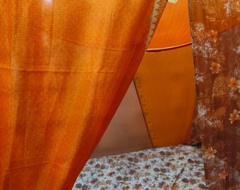 Baldacchino da letto in sari di seta vintage fatto a mano Baldacchino da letto in sari di seta vintage fatto a mano