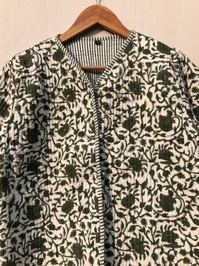 Baumwoll-Damen-Steppjacke, Blockdruck, Boho-Stil, gesteppte, handgefertigte Jacken, Mantel, Feiertage, Geschenke, Knopfschließerjacke für Frauen, Geschenke Bild 3