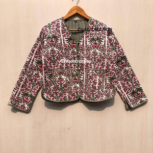 Beautiful Peach Floral 100% Cotton Handmade Reversible Light Weight Quilted Short Jacket,WomenWear New Style Coat,Party wear OR Gift For Her