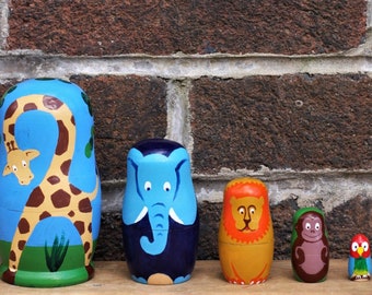 giraffe nesting dolls