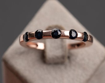 Vintage ring with small sapphires, completely refurbished, previously 925 silver, replated with 18k rose gold, size 53.5 - 17 mm, unique piece