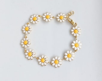 Daisy Bracelet- Toddler Bracelet - Spring Bracelet - Girls baby bracelet- Gold filled