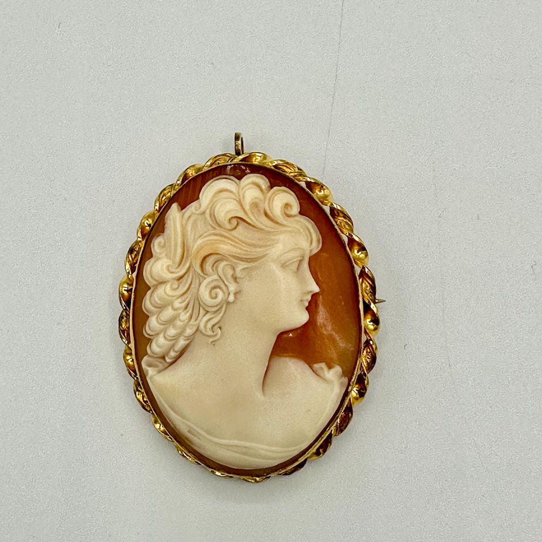 Broche (Pin) Pour Femme Vintage Ou Occasion - Modèle Sans Marque - Occasion