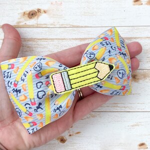 Back to School Hair Bow, picture day bow,  school first day hair bow, doodle hair bow, boutique school bow, preschool bow, school outfit