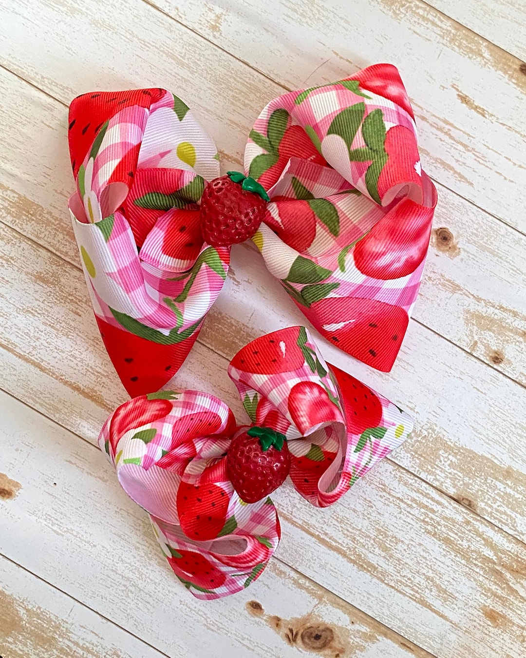Haarspange Mit Erdbeer-Motiv Und Schmucksteinen – Weiß, Mit Alligator-Clip, Boho-Style