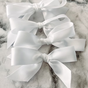 White Satin Bow Set Pretied Bows for Gifts Bows for Wedding Favor Bags Tied Bows for Baby Shower Favor bows Bulk set Craft bow for Treat Bag