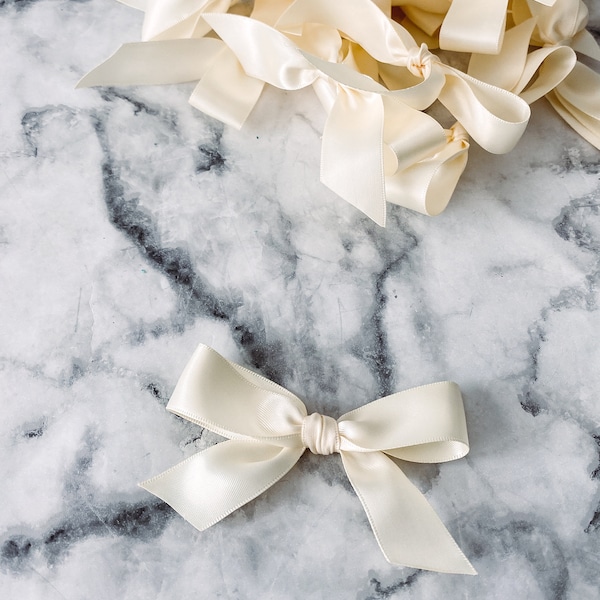 Cream Satin Bow Set Pretied Bows for Gifts Bows for Wedding Favor Bags Tied Bows for Baby Shower Favor bows Bulk set Craft bow for Treat Bag