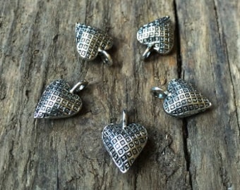 Metal Heart Pendant, Heavy 12x10mm 1pic Old Silver Tone Heart Charm, Small 3D Heart Charm, Solid Metal Jewelry Finding, Oriental Heart Charm