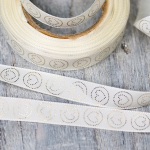 Hearts Satin Ribbon Vanilla, 10m long 1.2cm wide, Printed Hearts Ribbon, Valentine decor Ribbon, Wrapping Ribbon, Beautiful Craft Ribbon