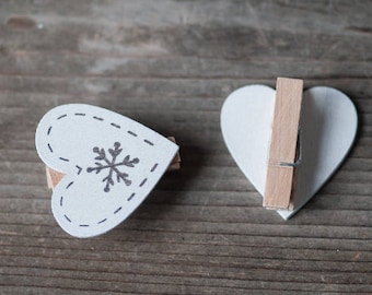 6pics Wooden Heart Pegs Christmas Pegs Rustic White Heart Pegs Christmas Decorative Pegs Xmas Decor Idea Xmas Home Decor Gift Wrapping Heart