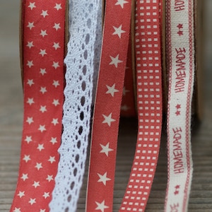 Conjunto decorativo de fita vermelha de Natal com 5 fitas de Natal, fitas de florista, fitas de buquê, fita artesanal de estrela, fita de renda, fita de algodão de Natal