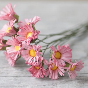 Fiori di margherita rosa Fiori in miniatura Fiori di carta Carta Margherita Fiori artigianali Baby Shower Decor Ghirlante Fiori Boutonniere In miniatura Fiori