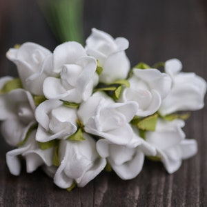 White Foam Roses Bunch of 12 Artificial Roses Wedding Flowers Fake Roses Wedding Wreath Decorative Roses Craft Flowers Boutonniere Flower