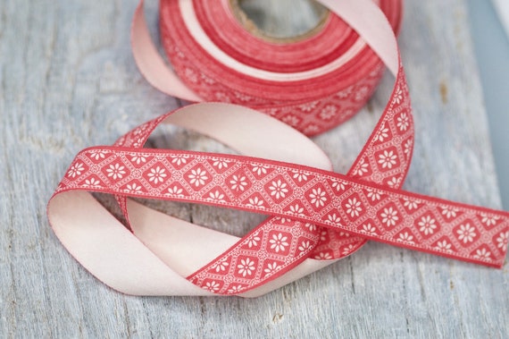 Thick fabric ribbon discount