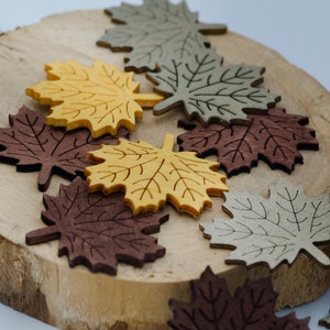 12pics Herbst Ahornblätter 4cm, Mix 3 Farben, Herbst Wohnkultur, Rustikale Haus Einweihung aus Holz, Herbst Ornamente, Ahornblatt aus Holz, Ahorn Tags