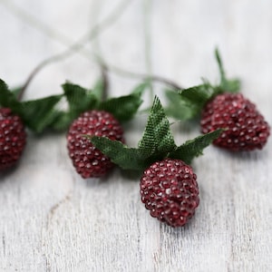 Small Artificial Raspberries Fruits, Fake Fruits, Wreaths Making Supplies, Autumn Findings, Autumn Home Decor Findings, Bouquets Findings
