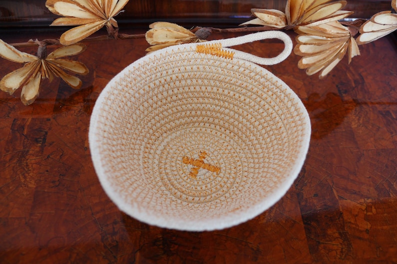 Handmade Rope Basket Home Decor Christmas D\u00e9cor Storage Holiday D\u00e9cor Natural /& Gold Made in USA Entertain