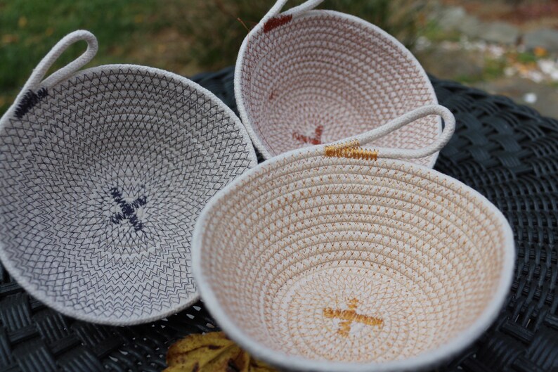 Handmade Rope Basket Home Decor Christmas D\u00e9cor Storage Holiday D\u00e9cor Natural /& Gold Made in USA Entertain