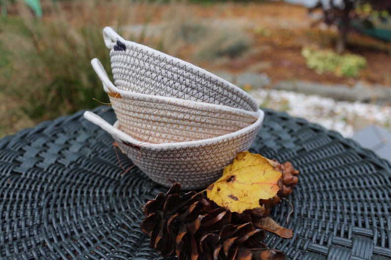 Handmade Rope Basket Home Decor Christmas D\u00e9cor Storage Holiday D\u00e9cor Natural /& Gold Made in USA Entertain