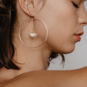 Boucle d'oreille créole soleil or doré femme BO créole plaqué or gold filled, grande créole printemps été ronde love romantique lumineuse