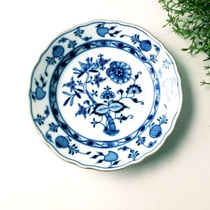 Antique Meissen Blue Onion Porcelain Dinner Plate: Carl Teichert, Germany
