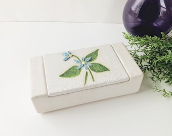 Vintage Textured Ceramic Trinket Box with Lid/ Hand Painted Dresser Jewelry Box/ Bedroom Bathroom Vanity Box/ Applied Flower