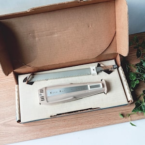 Vintage Keen Karv Electric Carving Slicing Meat Knife by Roto- Broil/Original Box/ Retro 1960s MCM Kitchen Utensil/Kitchen Movie Prop/ Works