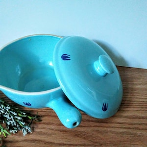 Vintage Cronin Blue Tulip Pottery Casserole Dish with Lid