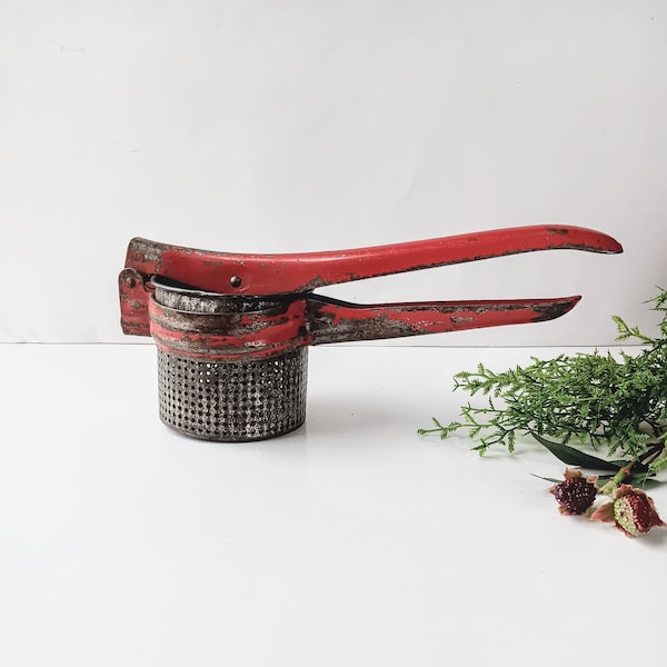 Retro Metal Red Handle Potato Ricer Masher/ Handheld Rustic Kitchen Tool/ Mid Century Primitive Chippy Rustic Farmhouse Country Cottage