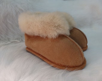 Sheepskin Kid's Slippers Pippi Leather slippers Boots Shaggy boots 100 % Sheepskin Christmas gift Back to school Fur Sheepskin  home shoes