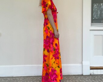Vintage 1970s Orange Pink Floral Hawaii Maxi Dress // Flutter Sleeve Colorful Flower Power Daisy Hippie Groovy Bright Honolulu 60s Small