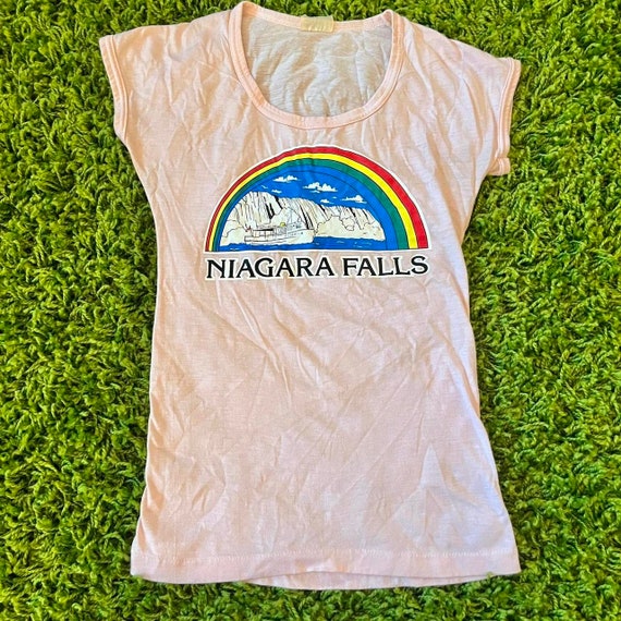 Vintage 1970s Baby Pink Niagara Falls Rainbow Tee… - image 1