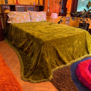 Vintage 1970s Moss Green Avocado Crushed Velvet Bedspread Queen