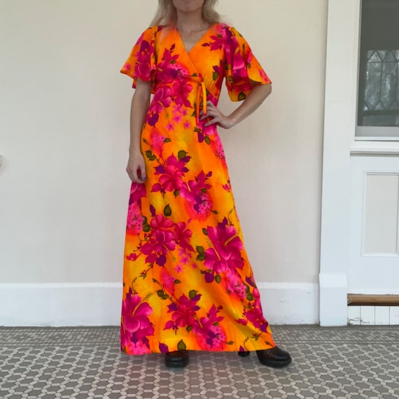orange and pink wrap dress Skylar + Madison Tina Orange Striped Wrap Dress - Size S - Striped Print - Rayon - Hand Wash Cold