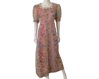 Vintage Pink Floral Embroidered Dress With Bubble Sleeves, Retro Wedding Bridesmaid Dress